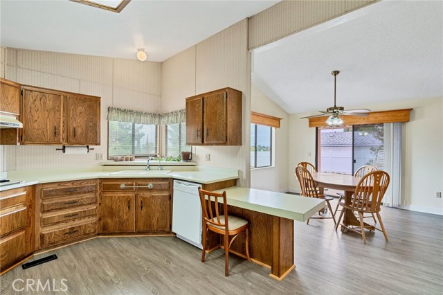 Detail Gallery Image 8 of 24 For 24800 Cornstalk Rd., Wildomar,  CA 92595 - 3 Beds | 2 Baths