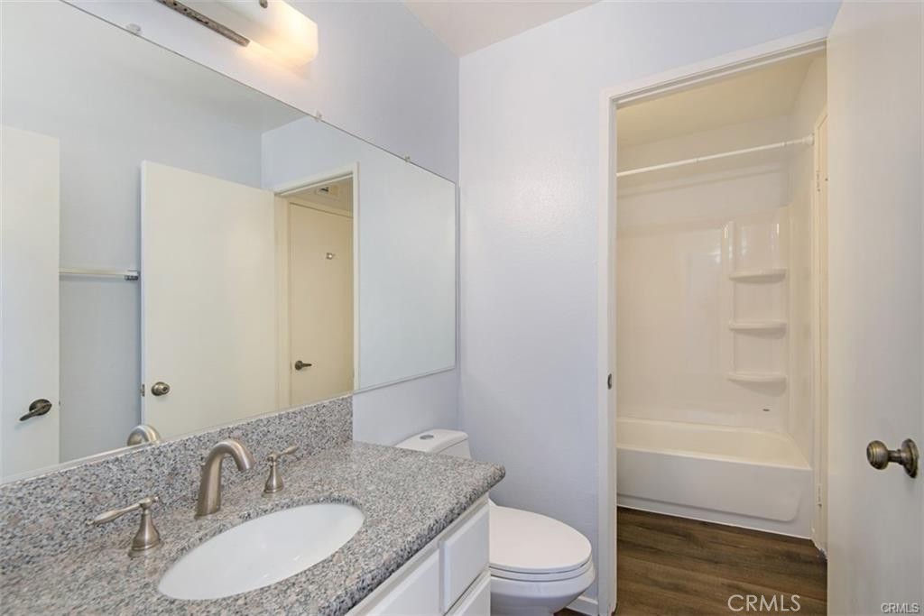 MLS #OC25247111 image #17