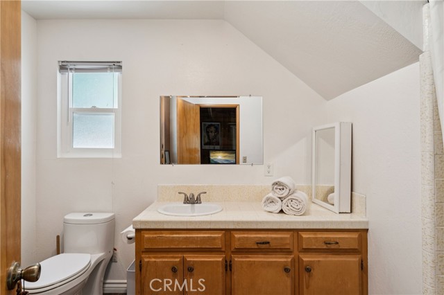 582 Grass Valley Court, Lake Arrowhead, CA 92352