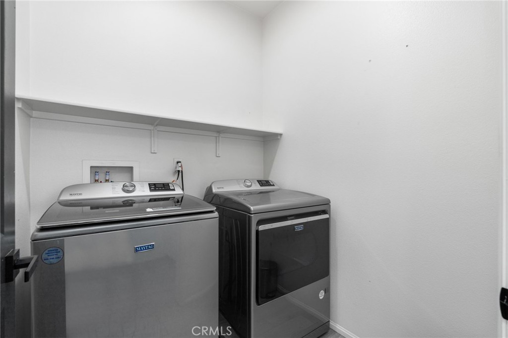 https://media.crmls.org/medias/f48a98d2-52d0-4849-93d5-76f440732adf.jpg?preset=X-Large