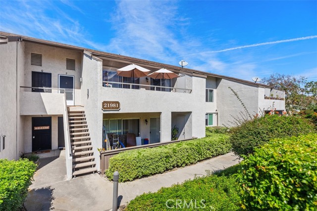 Detail Gallery Image 3 of 35 For 21981 Rimhurst Dr # P-160 #P-160,  Lake Forest,  CA 92630 - 2 Beds | 1 Baths