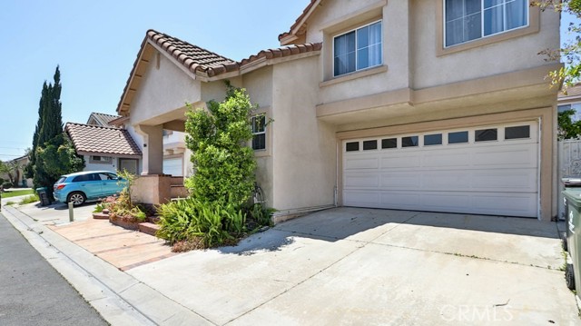 Detail Gallery Image 2 of 39 For 286 S Linhaven Cir, Anaheim,  CA 92804 - 4 Beds | 2/1 Baths