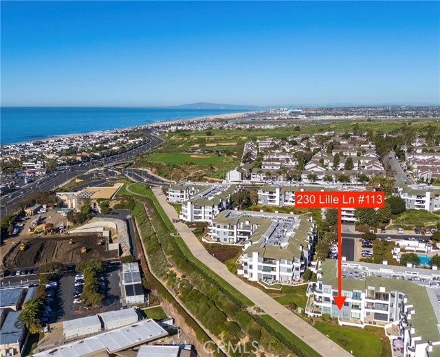 Detail Gallery Image 40 of 59 For 230 Lille Lane #113,  Newport Beach,  CA 92663 - 3 Beds | 3 Baths