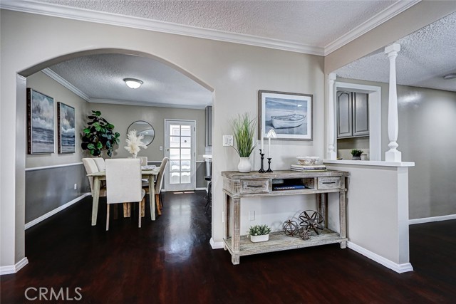 Detail Gallery Image 6 of 34 For 312 N Prospect Ave, Redondo Beach,  CA 90277 - 4 Beds | 2/1 Baths