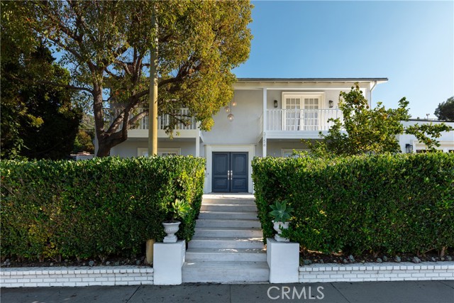 Detail Gallery Image 3 of 53 For 3156 Dona Emilia Dr, Studio City,  CA 91604 - 5 Beds | 3 Baths