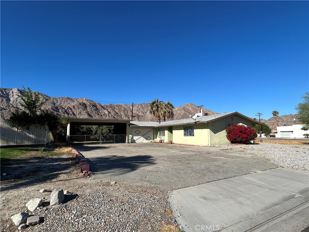 52295 Avenida Herrera