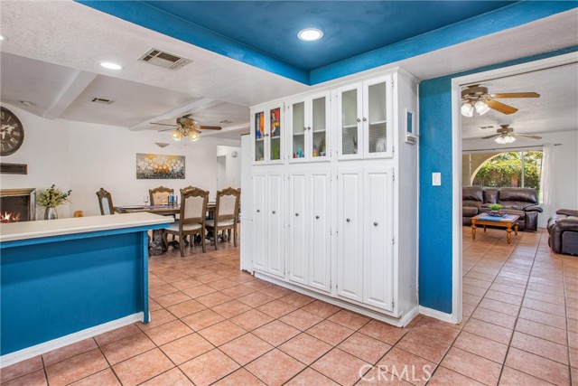 32272 Florida Avenue, Mentone CA: https://media.crmls.org/medias/f48d6259-a85f-4052-8ff1-7d0374b91523.jpg