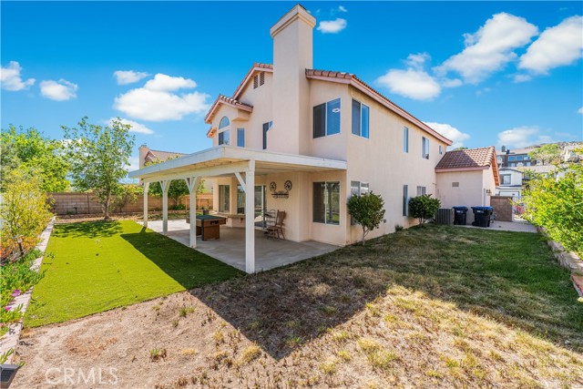 1215 Date Palm Drive, Palmdale CA: https://media.crmls.org/medias/f48f8010-7df9-4031-bbf9-6acdf10fe042.jpg