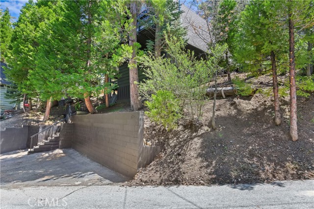 Detail Gallery Image 31 of 31 For 323 Mittry Ln, Lake Arrowhead,  CA 92352 - 3 Beds | 2 Baths
