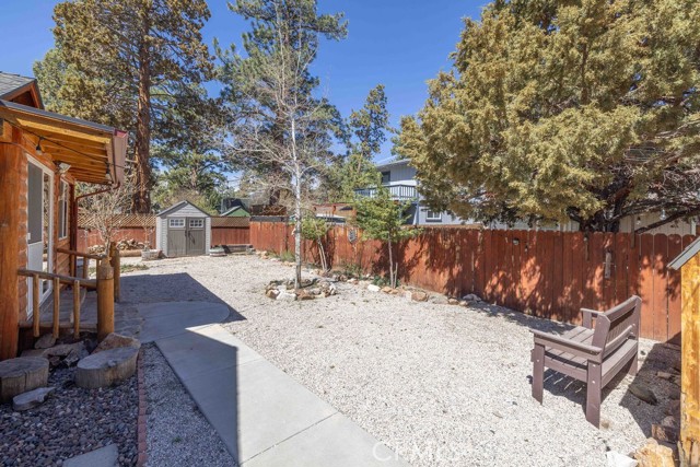 Detail Gallery Image 15 of 49 For 457 E Mountain View, Big Bear City,  CA 92314 - 3 Beds | 2 Baths