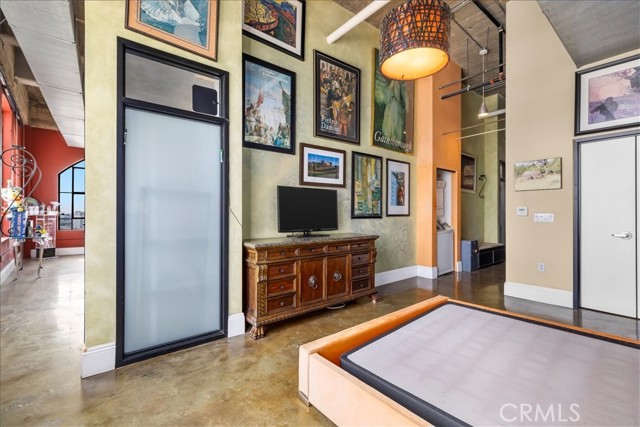 315 E 8th #1203 Street, Los Angeles CA: https://media.crmls.org/medias/f490cf4d-1e81-4e4f-a8a8-f8822b3e10ff.jpg