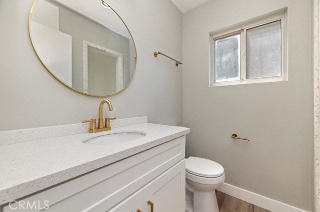 Detail Gallery Image 34 of 41 For 2111 Elsinore Rd, Riverside,  CA 92506 - 3 Beds | 2/1 Baths