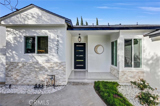 Detail Gallery Image 6 of 43 For 13021 Killion St, Sherman Oaks,  CA 91401 - 3 Beds | 2/1 Baths