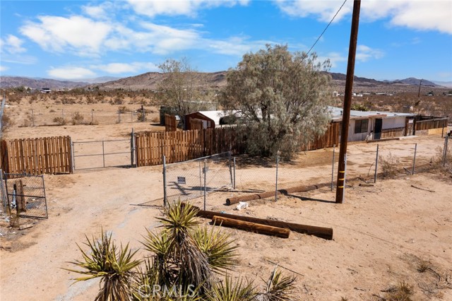 Detail Gallery Image 2 of 45 For 56312 Cone Bld, Landers,  CA 92285 - 1 Beds | 1 Baths