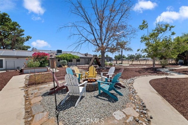 22545 Alessandro Avenue, San Jacinto CA: https://media.crmls.org/medias/f4928e12-2267-4cc3-ad92-91ab25727291.jpg