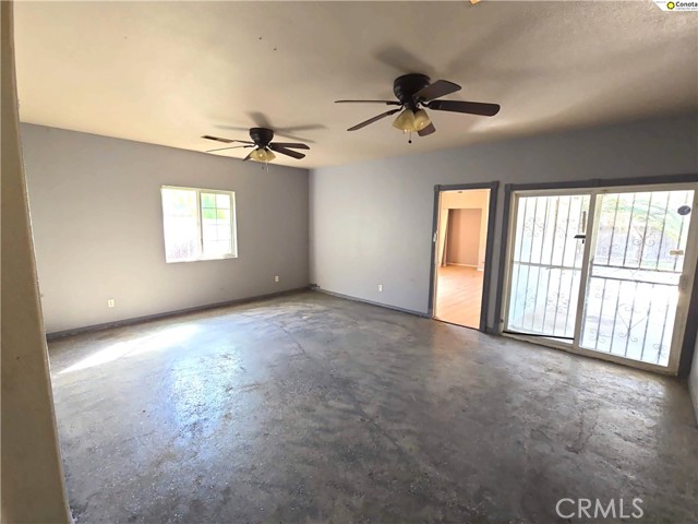 Detail Gallery Image 10 of 27 For 1923 W Pontiac, Fresno,  CA 93705 - 4 Beds | 2 Baths