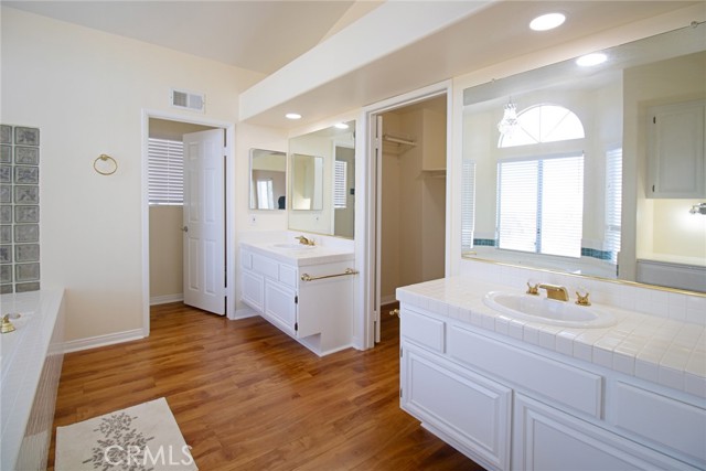 Detail Gallery Image 33 of 55 For 1215 Date Palm Dr, Palmdale,  CA 93551 - 4 Beds | 3 Baths
