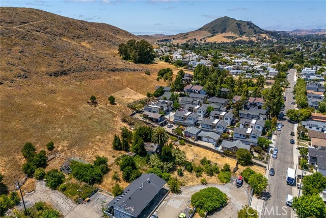 3143 Rockview Place, San Luis Obispo CA: https://media.crmls.org/medias/f4939044-b042-41dd-b3df-1ab638d0a5d1.jpg