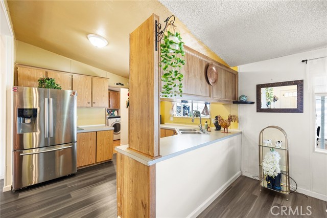 1097 N State Street, Hemet CA: https://media.crmls.org/medias/f4941136-7bbd-488a-b155-0fe1a2ed9db7.jpg