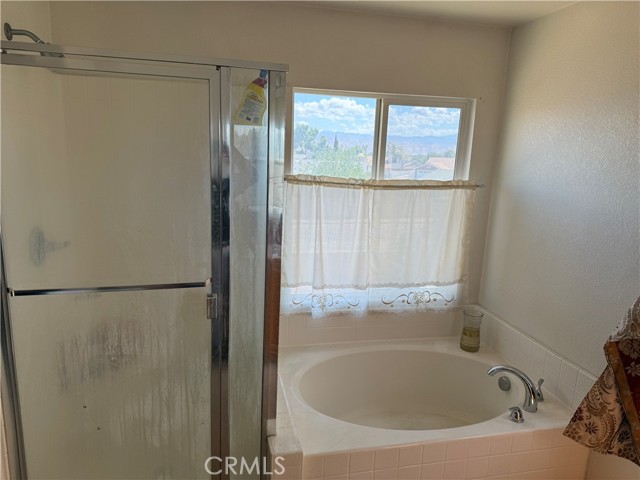 9143 Ocotillo Avenue, Hesperia CA: https://media.crmls.org/medias/f494ddb1-7678-4025-9095-8934cc5cd7d4.jpg