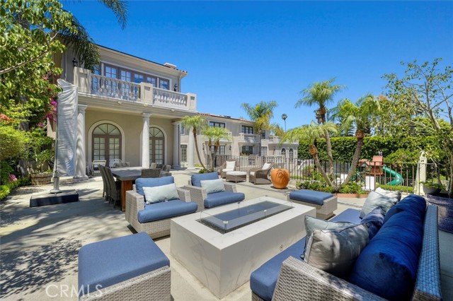 924 Via Mirada, Palos Verdes Estates CA: https://media.crmls.org/medias/f4959d67-7a54-4f0d-8743-f1a852e2dca3.jpg