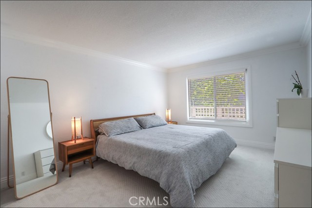 12 Stoneglen, Aliso Viejo CA: https://media.crmls.org/medias/f495a154-650f-4e62-ab9d-f00a1d96244b.jpg