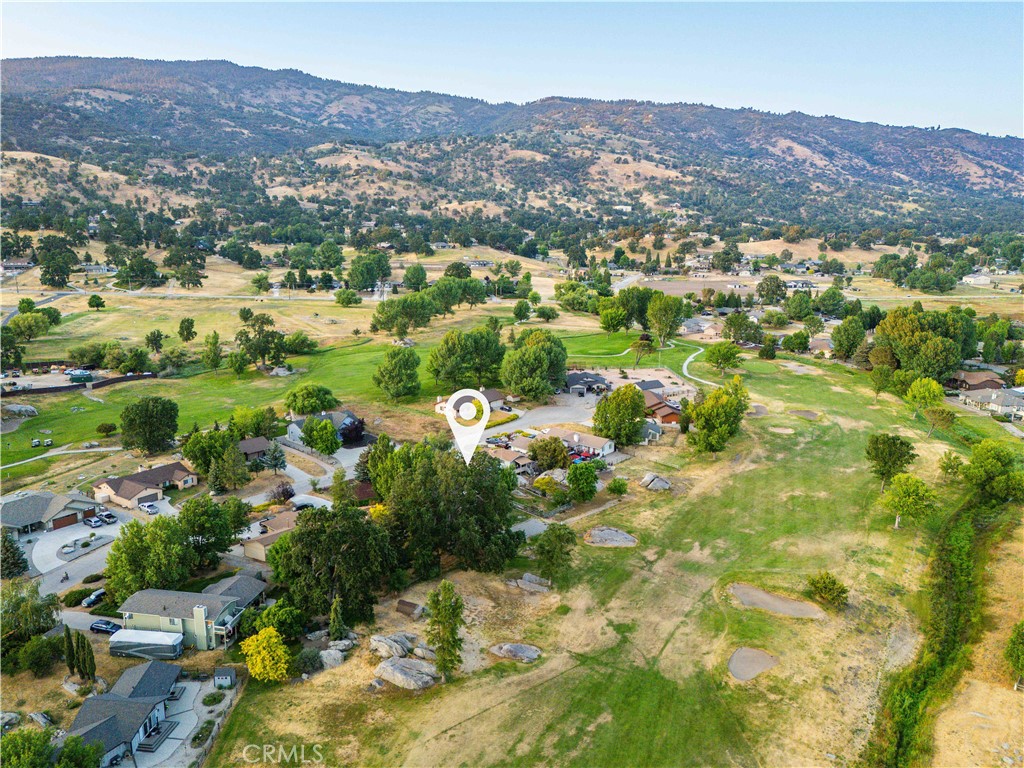 https://media.crmls.org/medias/f496b5d7-5376-47e7-a99d-319624b1ead1.jpg?preset=X-Large