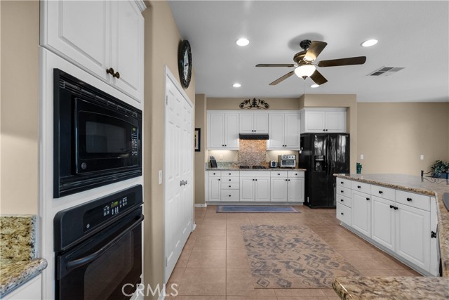 29266 Mission Trail Lane, Valencia CA: https://media.crmls.org/medias/f496ed0f-f3f8-4cf3-afc7-9c5baf512f6b.jpg