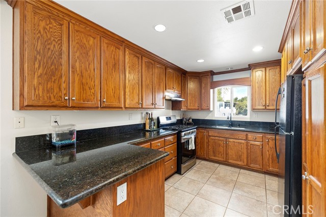 Detail Gallery Image 18 of 44 For 21710 Steele Peak Dr, Perris,  CA 92570 - 4 Beds | 2 Baths