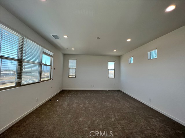 Detail Gallery Image 13 of 29 For 16259 Sandpiper Ave, Chino,  CA 91708 - 4 Beds | 4 Baths