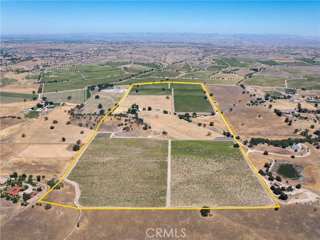 Detail Gallery Image 4 of 33 For 5275 Camp 8 Rd, Paso Robles,  CA 93446 - 12 Beds | 7/1 Baths