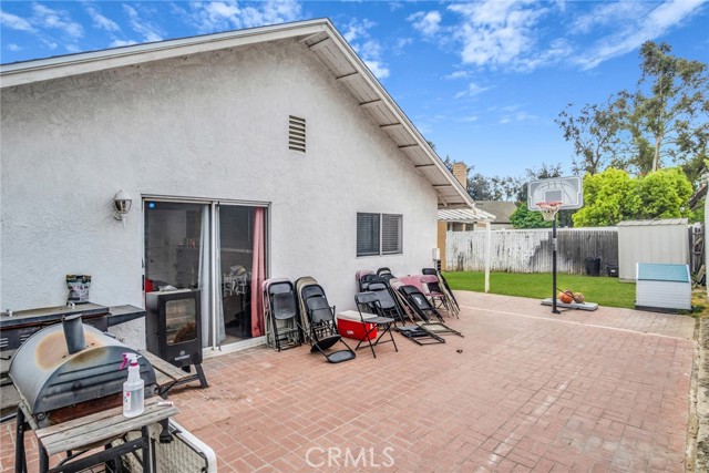1137 Express Circle, Colton CA: https://media.crmls.org/medias/f498713b-bd9e-4d39-9240-3d32eaec9fa2.jpg