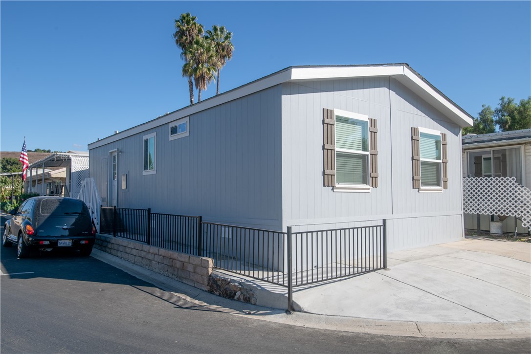 Detail Gallery Image 2 of 19 For 2129 Skinner Ct #9,  Thousand Oaks,  CA 91362 - 3 Beds | 2 Baths