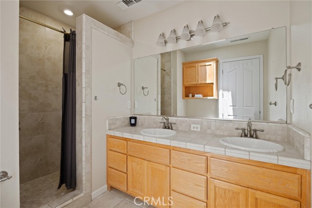 9508 Lott Road, Durham CA: https://media.crmls.org/medias/f4993f51-71c3-4f7a-8284-abe7a87f6911.jpg