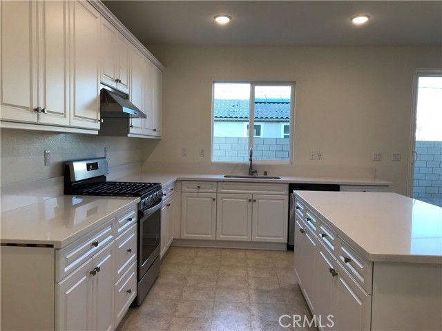 Detail Gallery Image 12 of 34 For 16031 Cordova, Victorville,  CA 92394 - 6 Beds | 2/1 Baths