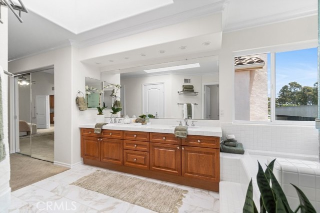 Detail Gallery Image 26 of 48 For 2562 Woodbury Dr, Torrance,  CA 90503 - 3 Beds | 2/1 Baths