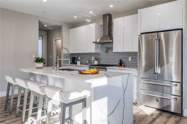 2321 Vanderbilt Lane, Redondo Beach, California 90278, 6 Bedrooms Bedrooms, ,2 BathroomsBathrooms,Residential,Sold,Vanderbilt,CV20231019