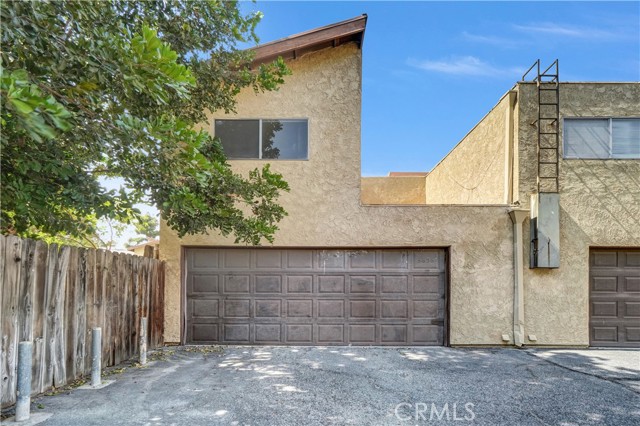 3853 Kenmore Avenue, Baldwin Park CA: https://media.crmls.org/medias/f49ac5c8-893a-46ed-88ba-f975d9be1ab7.jpg