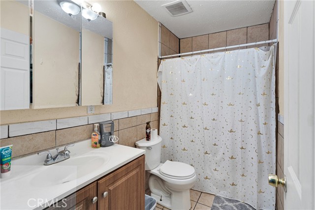 5834 Norman Way, Riverside CA: https://media.crmls.org/medias/f49b0d05-77d1-4085-ae50-1ab10ba272f7.jpg