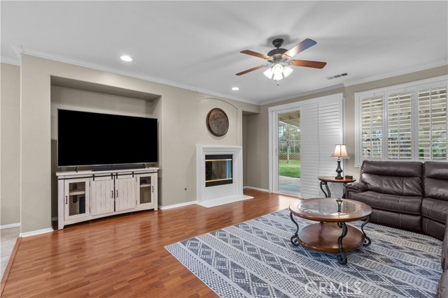 Detail Gallery Image 22 of 59 For 39926 Meadowcrest Way, Palmdale,  CA 93551 - 5 Beds | 3 Baths