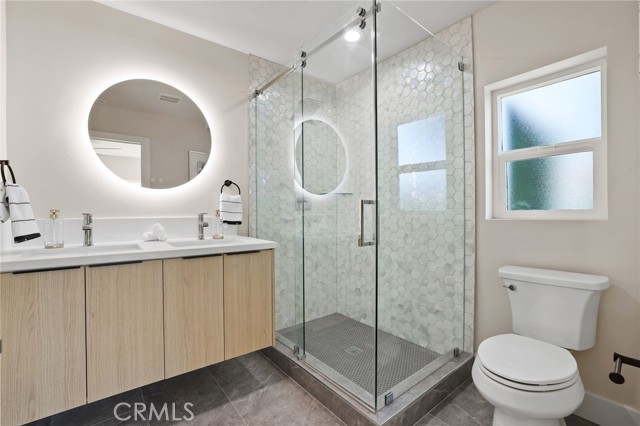 9425 Gierson Avenue, Chatsworth CA: https://media.crmls.org/medias/f49ca71a-db86-4eaf-ab61-7c6f26db7020.jpg