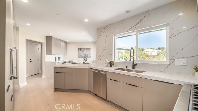 27333 Rainbow Ridge Road, Palos Verdes Peninsula, California 90274, 4 Bedrooms Bedrooms, ,3 BathroomsBathrooms,Residential,Sold,Rainbow Ridge,SB22081661