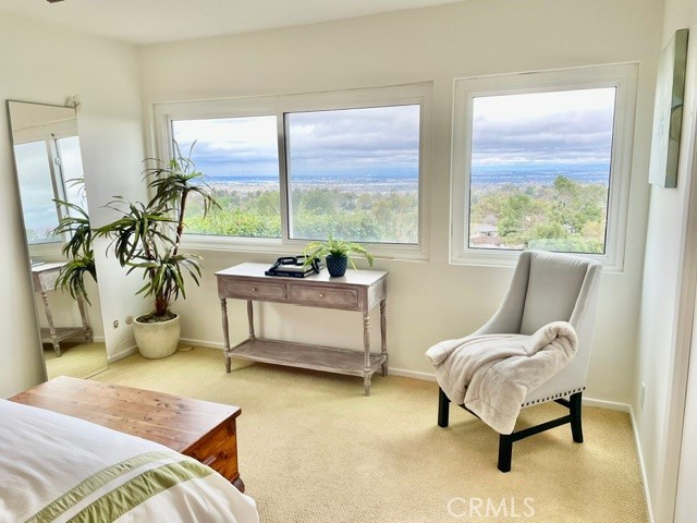 55 Cayuse Lane, Rancho Palos Verdes CA: https://media.crmls.org/medias/f49dff7d-6cad-4c9e-9ace-8ac23c5544c8.jpg