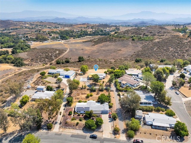 33310 Homestead Lane, Wildomar CA: https://media.crmls.org/medias/f49e93c1-240a-478b-9da7-5bdb7787f46c.jpg
