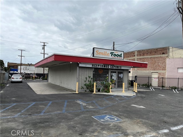 16 E Market Street, Long Beach, California 90805, ,Commercial Sale,For Sale,16 E Market Street,CRSB23088138