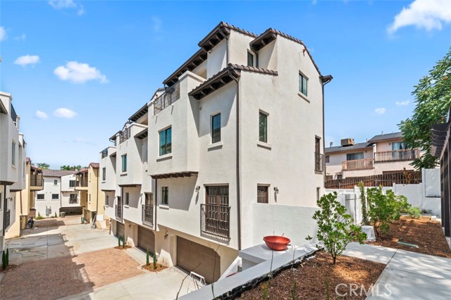 Detail Gallery Image 1 of 1 For 250 S Arroyo Dr #8,  San Gabriel,  CA 91776 - 3 Beds | 2/1 Baths