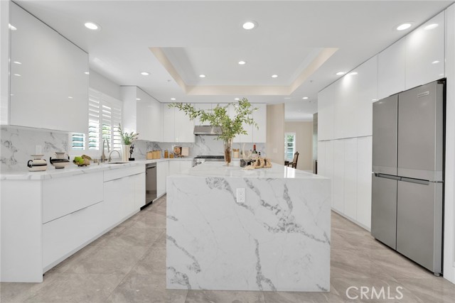 2122 S 3rd Avenue, Arcadia CA: https://media.crmls.org/medias/f49fc852-9a9f-4941-a43c-2d9f167e30db.jpg