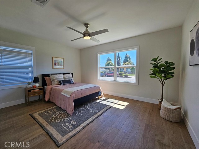 Detail Gallery Image 16 of 25 For 5837 E Gossamer St, Long Beach,  CA 90808 - 3 Beds | 2 Baths