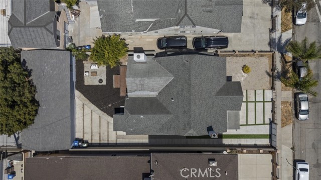 1727 N Kenmore Avenue, Los Angeles CA: https://media.crmls.org/medias/f4a12688-56a7-40c0-8042-21cd60d0e839.jpg