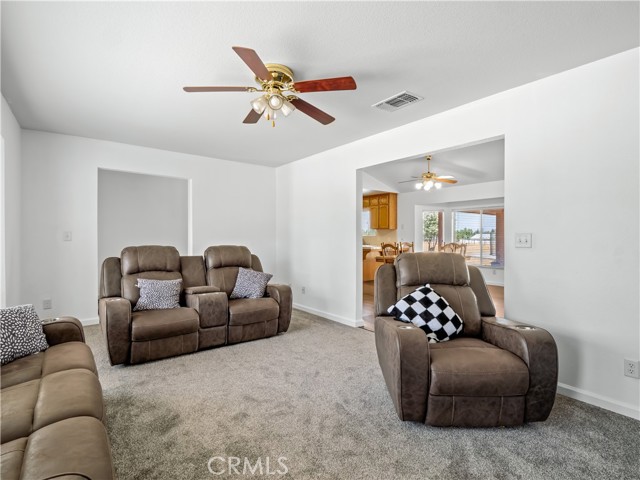 16099 Karen Road, Madera CA: https://media.crmls.org/medias/f4a15aad-48aa-41e4-9b2d-c1025abf0b25.jpg